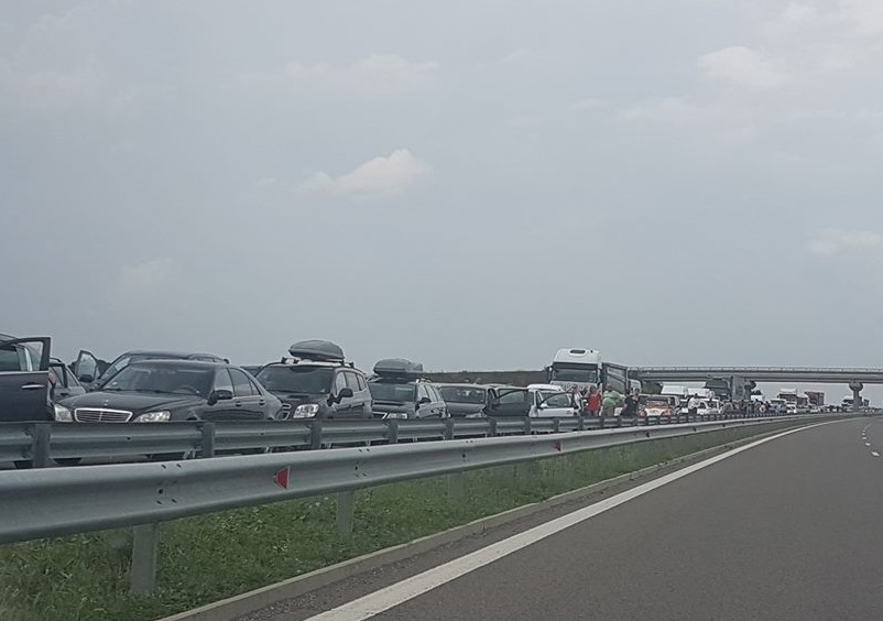 Катастрофа на магистралата затапи входа на Бургас