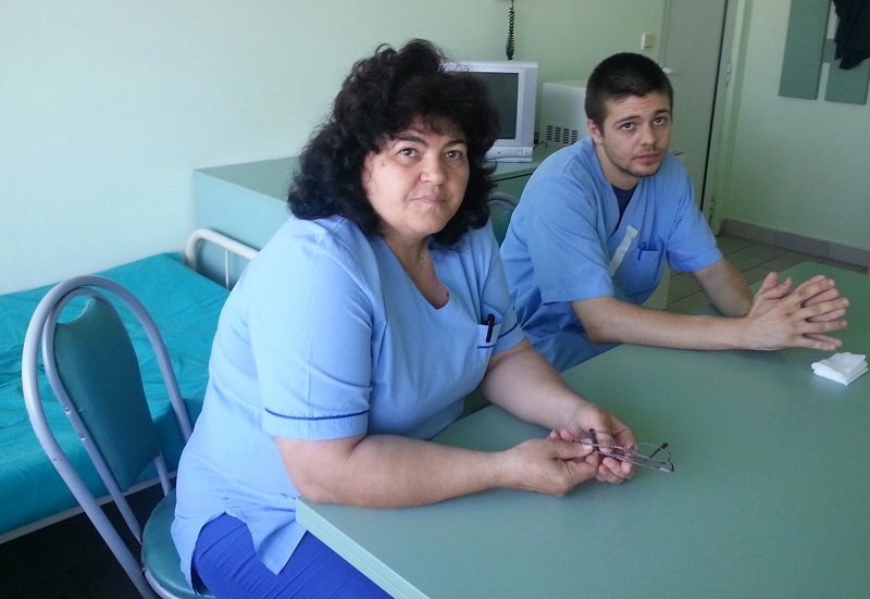 Бъдещи лекари се трудят безвъзмездно в МБАЛ Бургас