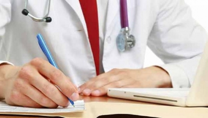 Срещу фалшиви болнични: Лекари с копие и до работодателя