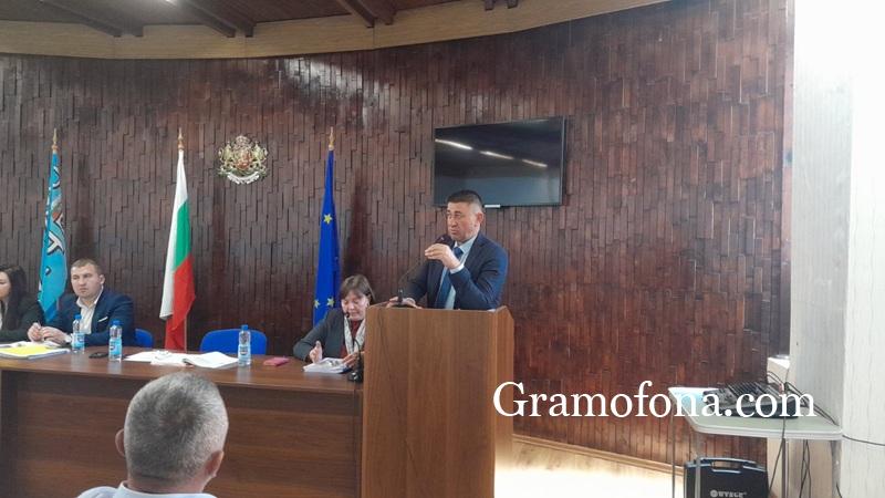 С пълно единодушие и аплодисменти бе приет Бюджет 2025 в Община Руен