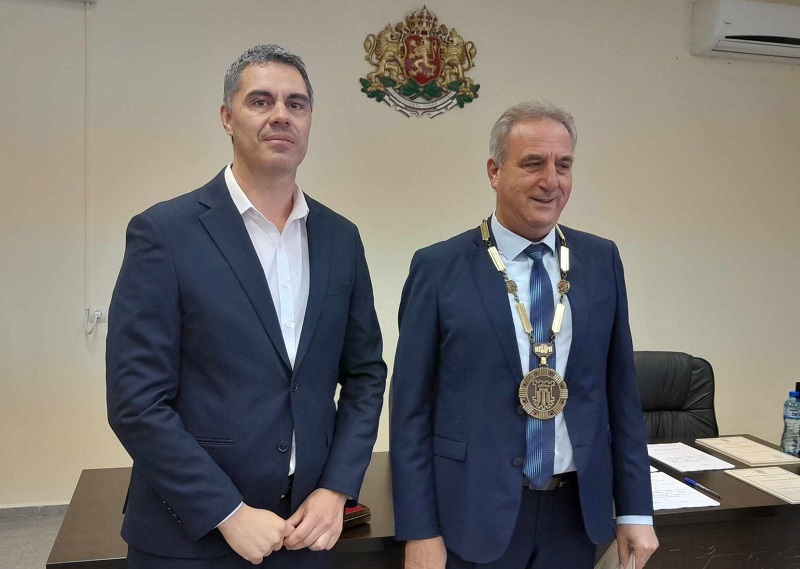 Васил Едрев: Приемам символите на кметската власт с отговорност и увереност