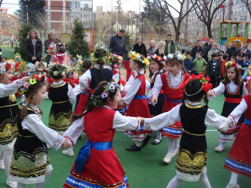 Лазарки ще наричат за здраве и късмет в Камено