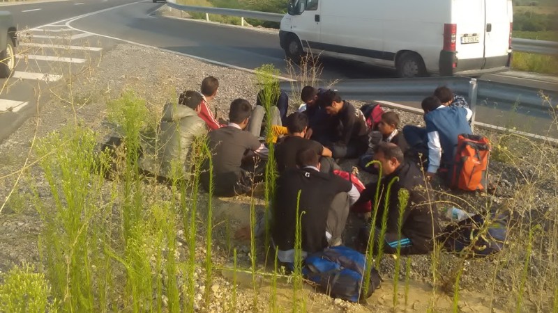 Мигранти и полицаи задържани на АМ Тракия