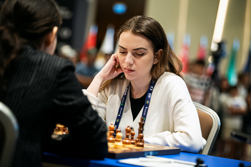 Нургюл Салимова с първа победа в Турнира за световната титла по шахмат