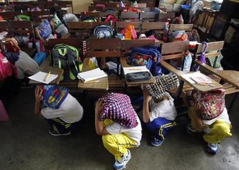Силни земетресения разтърсиха Филипините, има жертви