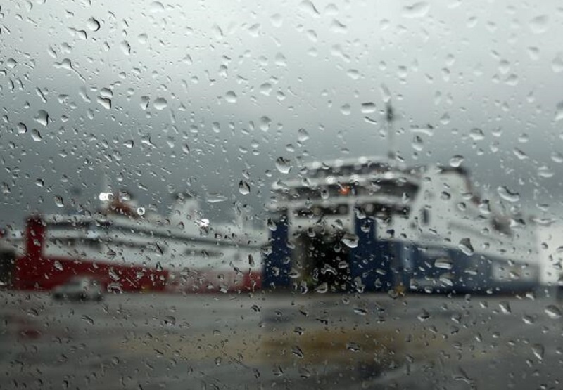 Предупреждения за екстремно време: Проливни дъждове и градушки в Гърция
