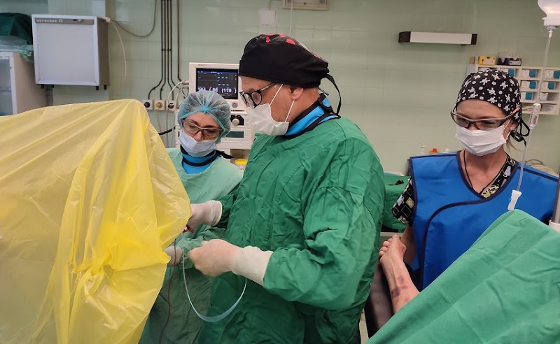 Мобилен рентген за милиони вече спасява животи в Клиниката по съдова хирургия на УМБАЛ Бургас