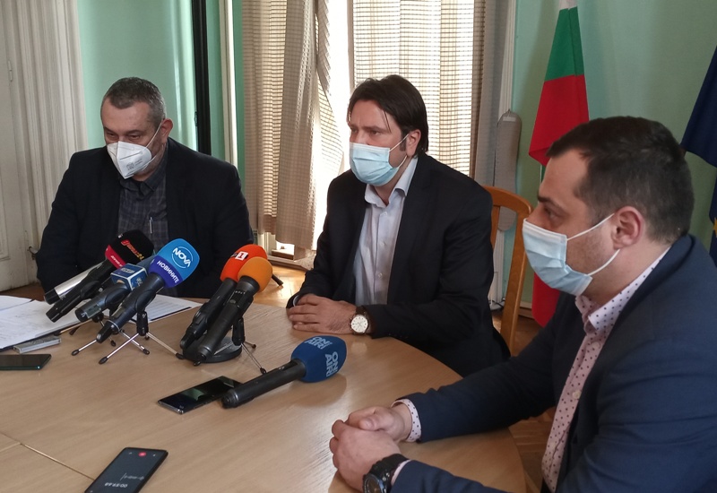 Зам.-министър Григоров в Бургас: Получаваме ваксини постоянно