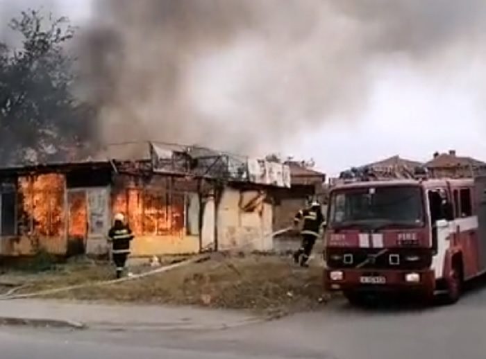 Голям пожар в Карнобат, горя бивша сладкарница