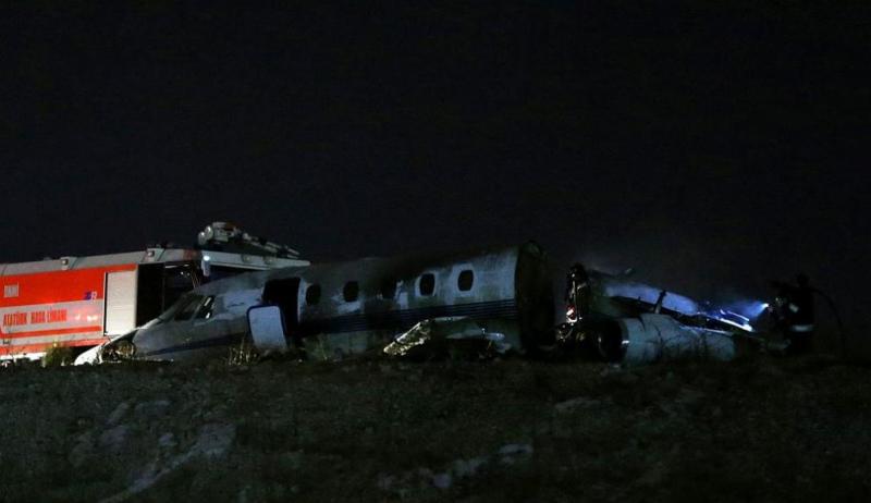 Частен самолет се разби в Истанбул