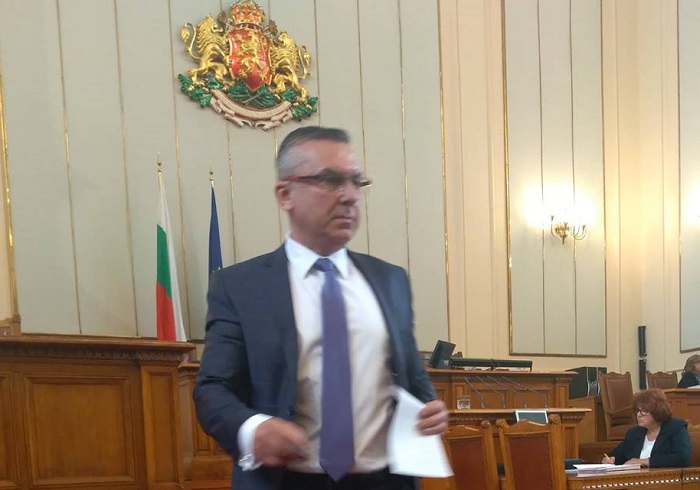 В отговор на Димитър Бойчев: Министър изнесе данни за изпълнението на  оперативната програма „Иновации и конкурентоспособност“