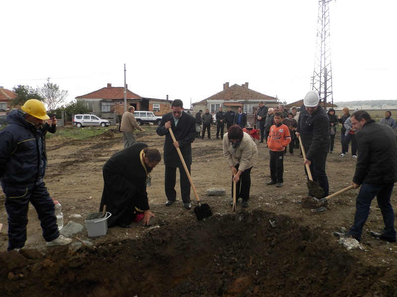 Първа копка на нова детска градина в с. Гълъбец 