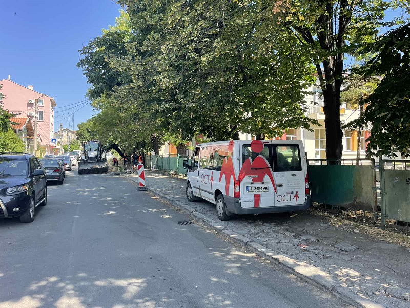 Започва ремонт на тротоар и паркоместа в централната част на Сарафово