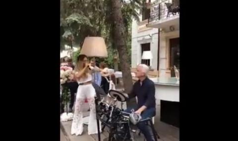 Сидеров на барабаните в дует с Гери-Никол (ВИДЕО)