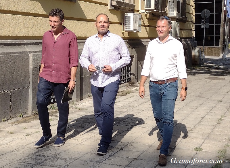 ВМРО тръгват сами на избори: Ще докажем, че в парламента може да има хора, които милеят за България
