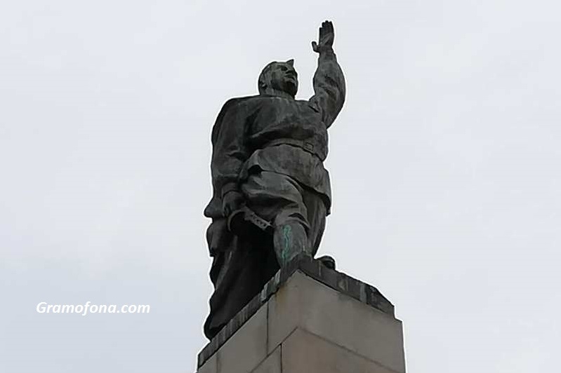 ГЕРБ настоява за премахването на паметника на Съветската армия