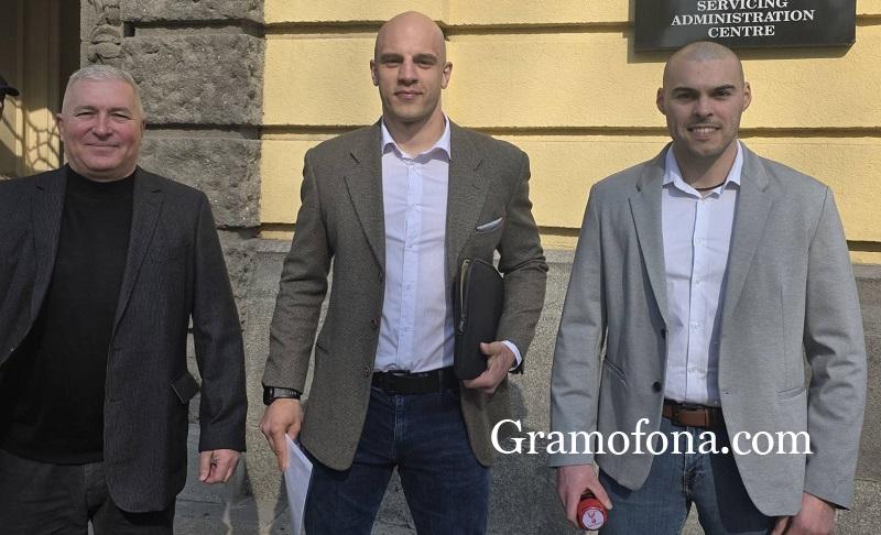 Партия „Величие“ регистрира листата си в Бургас с водач д-р Любиша Блажевски