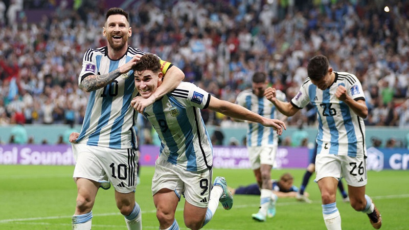 Фен на Аржентина отвлече автобус, не искал да изпусне мача срещу Хърватия