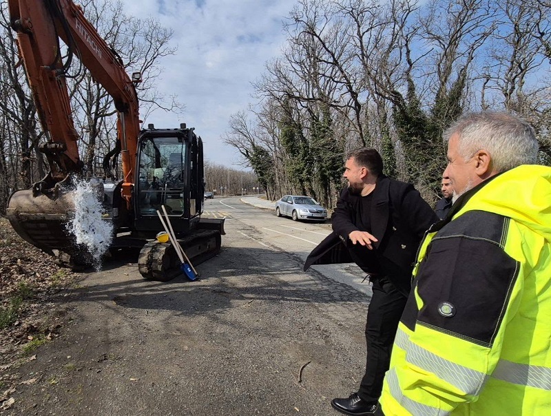 Започна рехабилитацията на втория участък от пътя Приморско – Китен