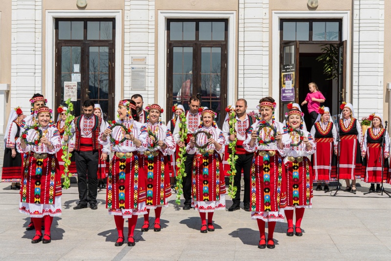 Царево посрещна Цветница с музика, танци и много настроение (СНИМКИ)