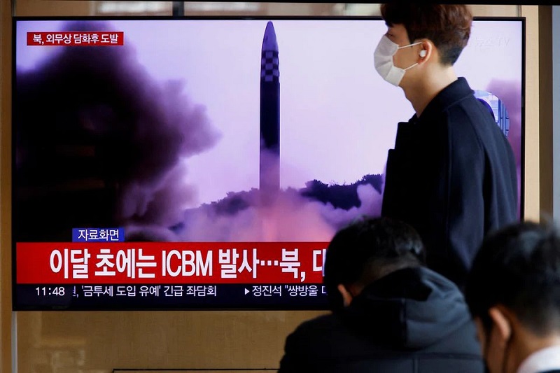 Северна Корея изстреля междуконтинентална ракета, която е можела да порази САЩ