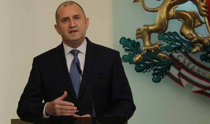 Румен Радев връчва втория мандат за правителство на "Продължаваме Промяната"