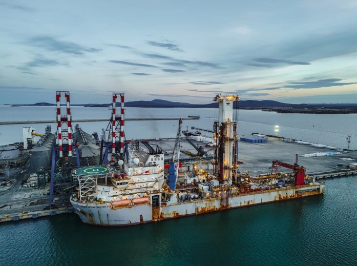 Добив на нефт и газ в Черно море: Да търсиш енергийна независимост на грешно място