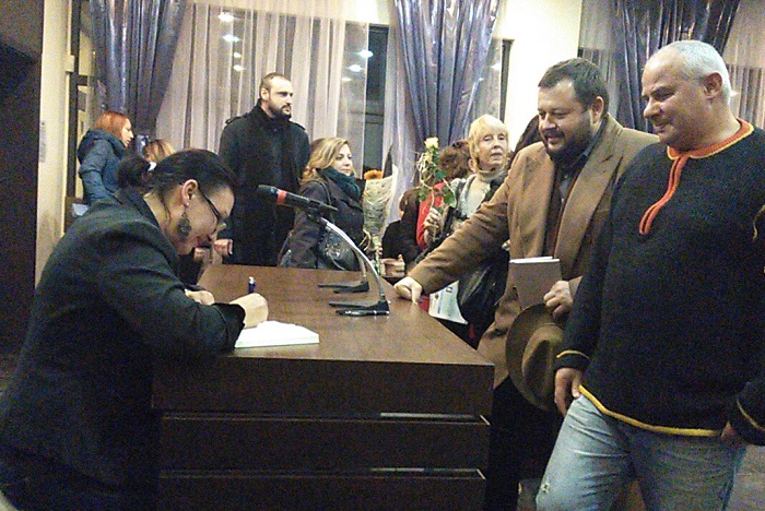 Господарката на Вселената разказва петъчни истории