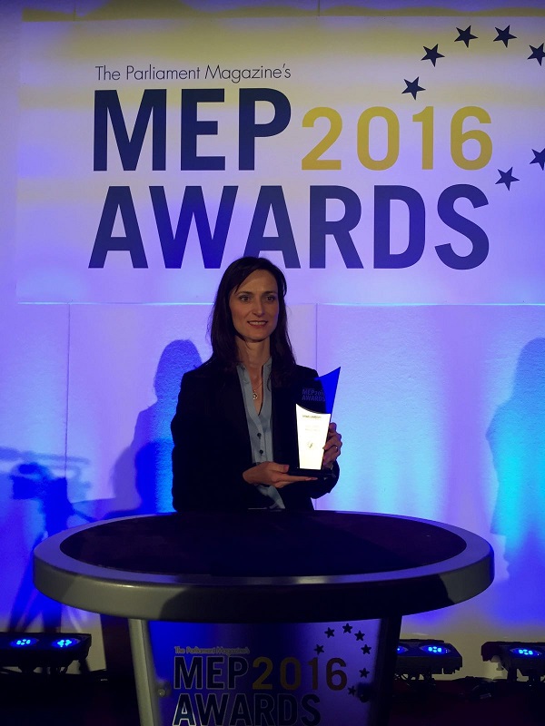 Мария Габриел спечели за втори път наградата „Евродепутат на годината“ 