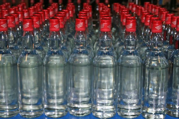 Канадските власти иззеха стотици бутилки водка - скоросмъртница
