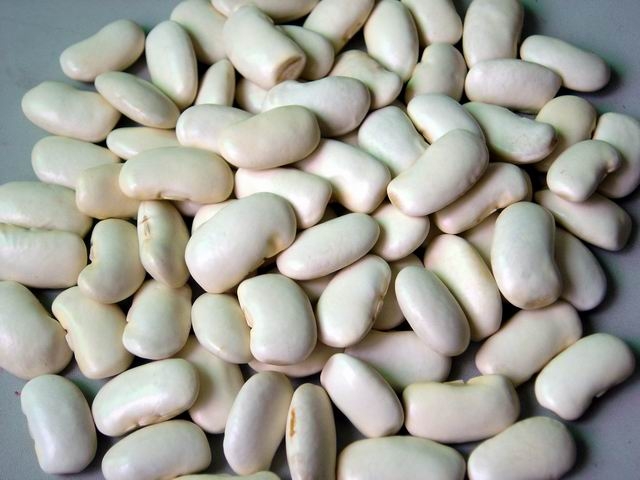 КЗП: Продават пакетиран вносен боб за български  