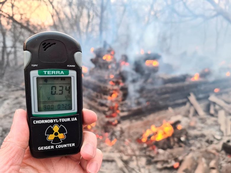 Дим от пожара край Чернобил се появи над Киев