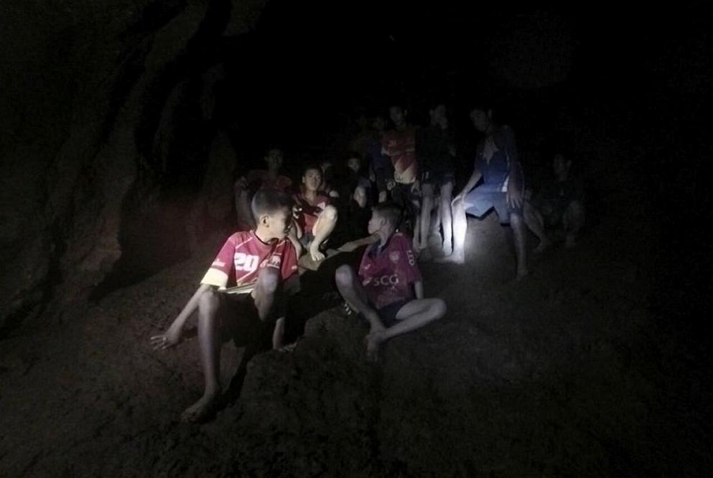 Треньорът на блокираните в пещера в Тайланд деца помоли за прошка в писмо