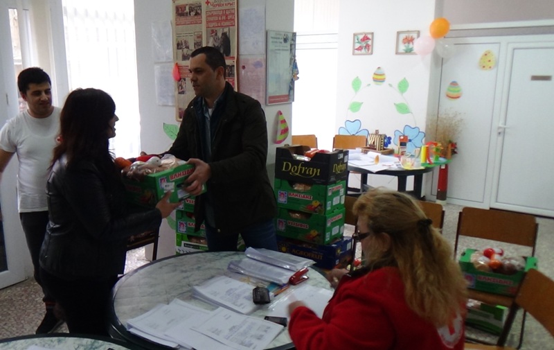 Общинският съветник от ГЕРБ Николай Иванов се включи в „Дар за Великден”