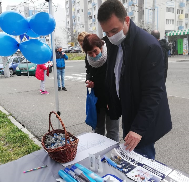 В „Меден рудник“ питат кандидат-депутати кога пак ще се санират блокове