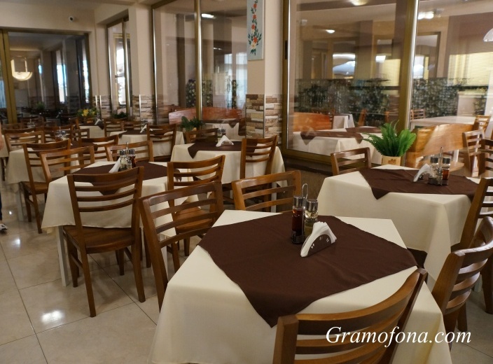 Ресторантьори искат всички заведения за хранене да отворят на 1 февруари