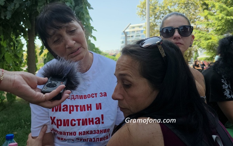 Жално ридае майката на ударената от АТВ Христина