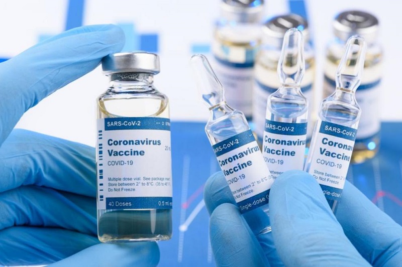 Шестима души са починали при тестването на ваксината на Pfizer