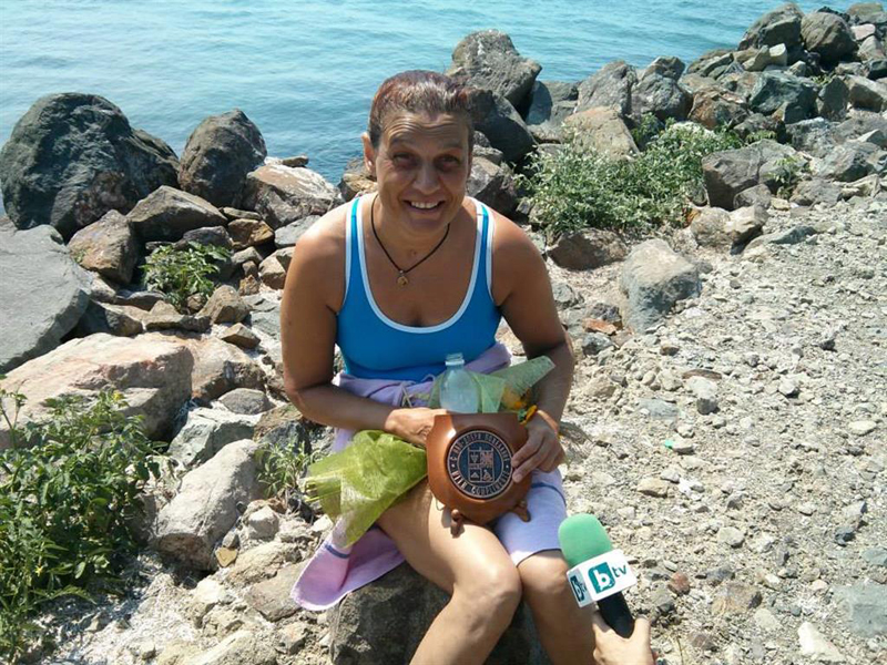 След тежък инсулт поморийка отново ще преплува до морския фар