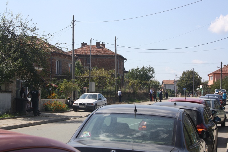 В Крушевец отново блокираха пътя, искат арест за Костадин, убил бебе на тротоар
