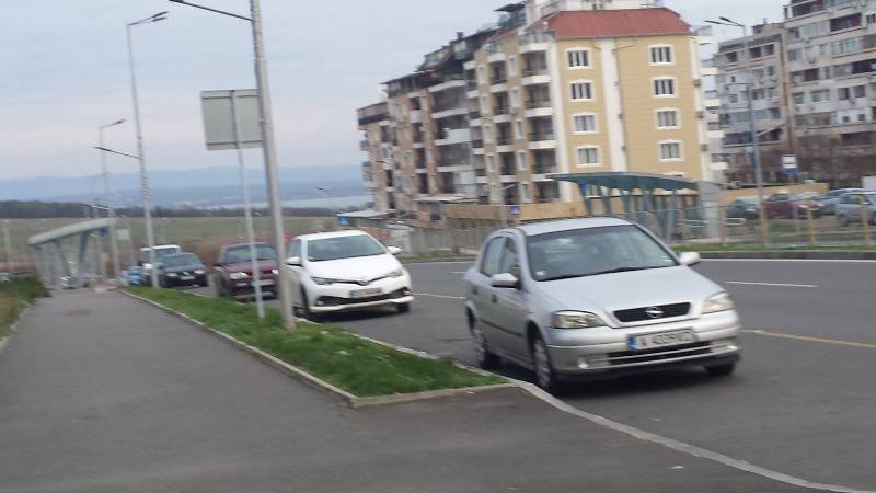 Община Бургас с апел към шофьорите да освободят бус лентите