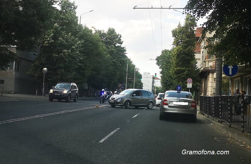 Блъснат пешеходец на натоварена улица в Бургас