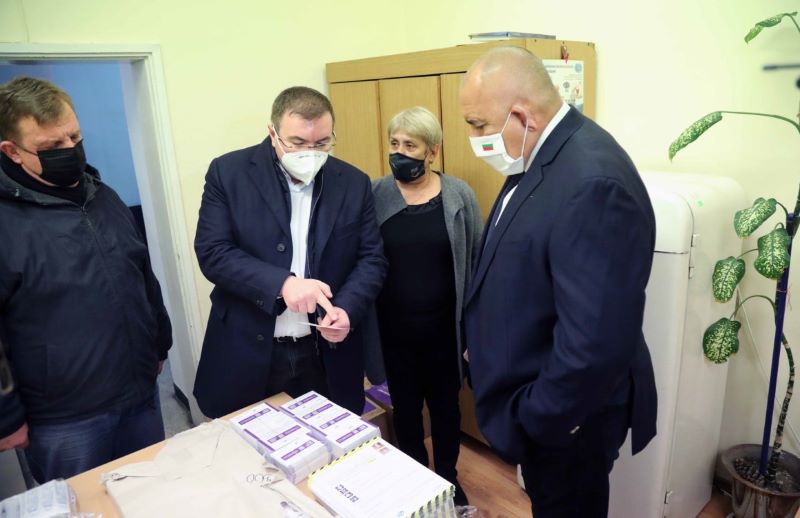 Борисов : До 62 500 ваксини през януари