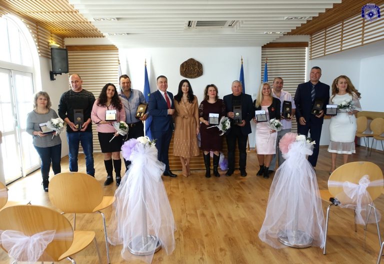 Пет сребърни сватби отпразнуваха в Несебър