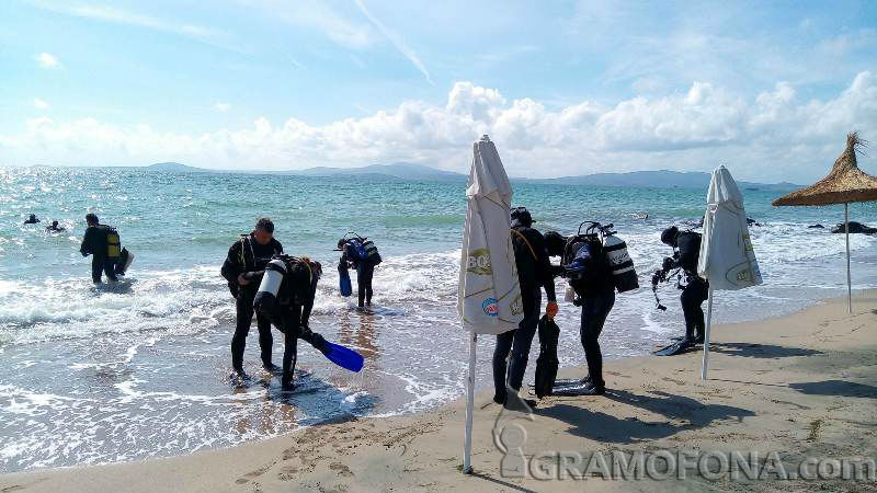 Само един желае да е водолаз към пожарната в Бургас