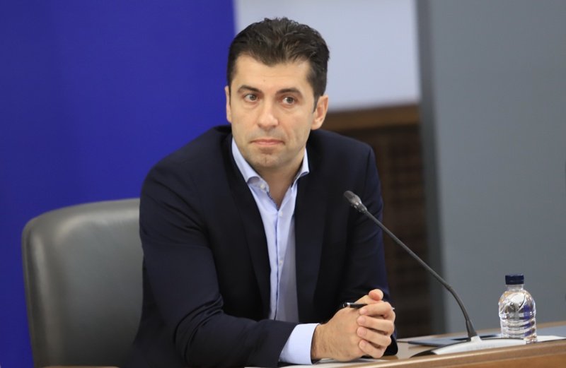 Кирил Петков пристига в Бургас, среща се с кмета