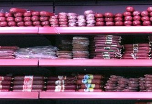 Психично болен краде храна от магазините на „Билла”