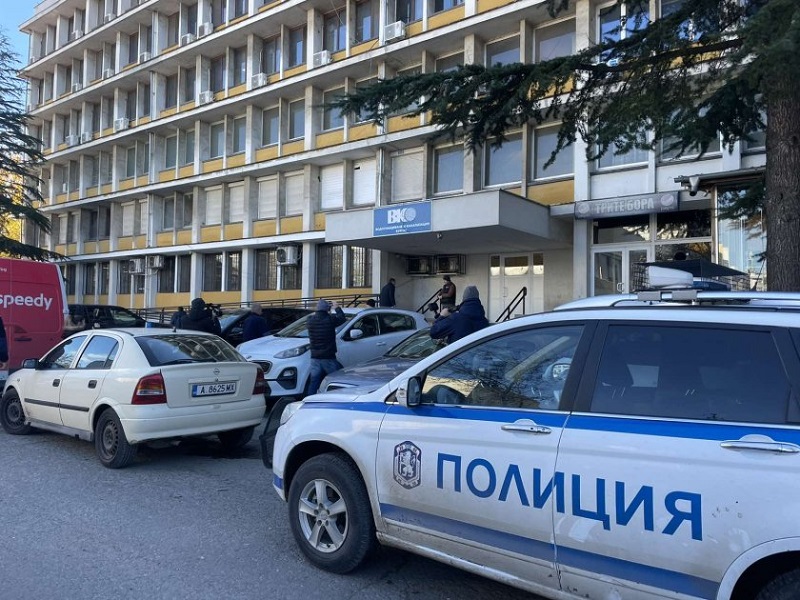 Полицията влезе във ВиК-Бургас по сигнал за длъжностни престъпления