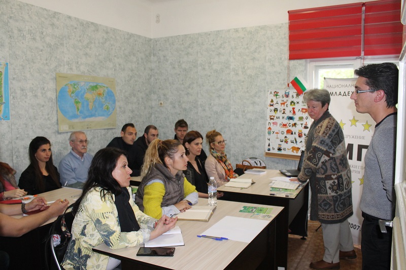 Младежи се обучават безплатно по руски език в Бургас
