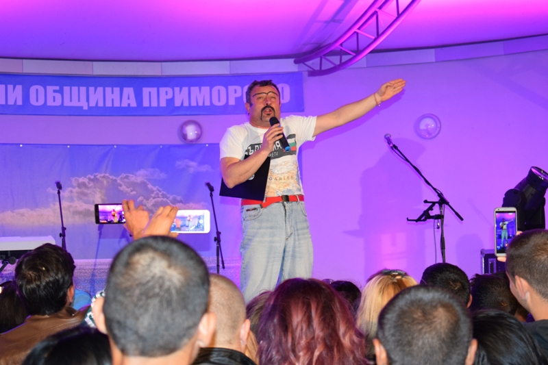 Димитър Рачков, Преслава и Васил Найденов изправиха на крака публиката в Приморско